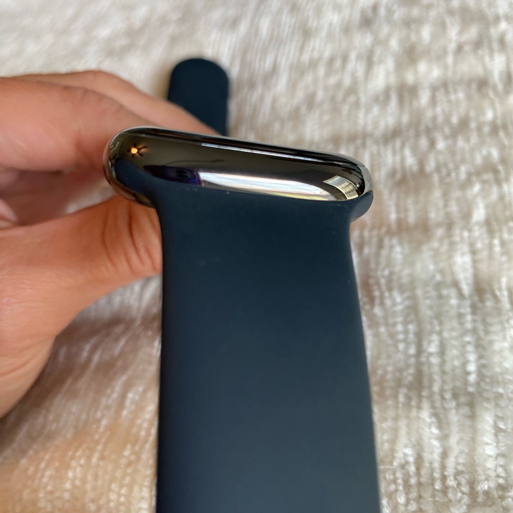 LIKE NEW | Series 7 Apple Watch | Titanium Case | 44mm | + Extra Bands - Picture 7 of 14